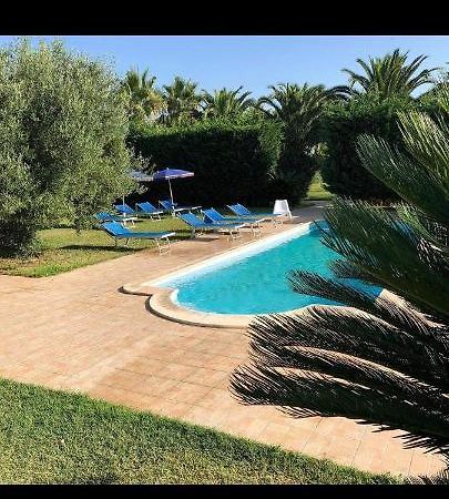 Oasi Degli Angeli Hotel Zapponeta Bagian luar foto